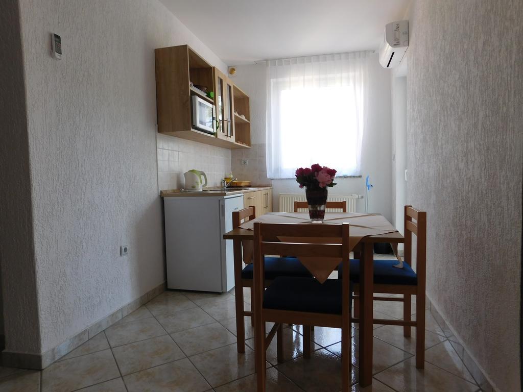 Apartments Lucija Pula Zewnętrze zdjęcie